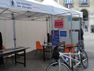 Tous pas pareils tous egaux stand staarp4