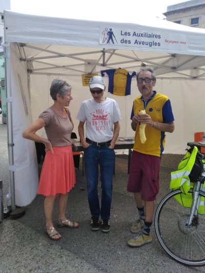 Tous pas pareils tous egaux stand staarp6
